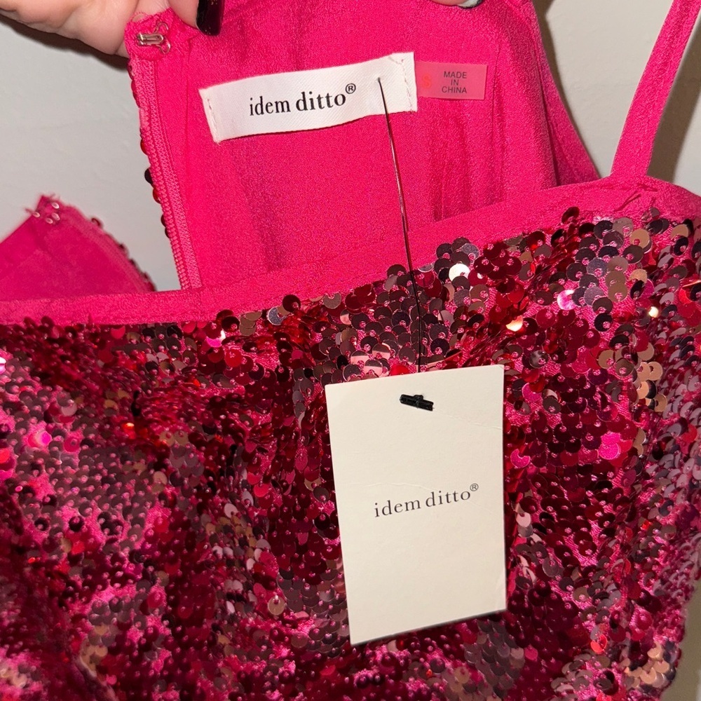 Idem Ditto Hot Pink Sequin Mini Dress Size Small Valentine Date - Picture 8 of 11